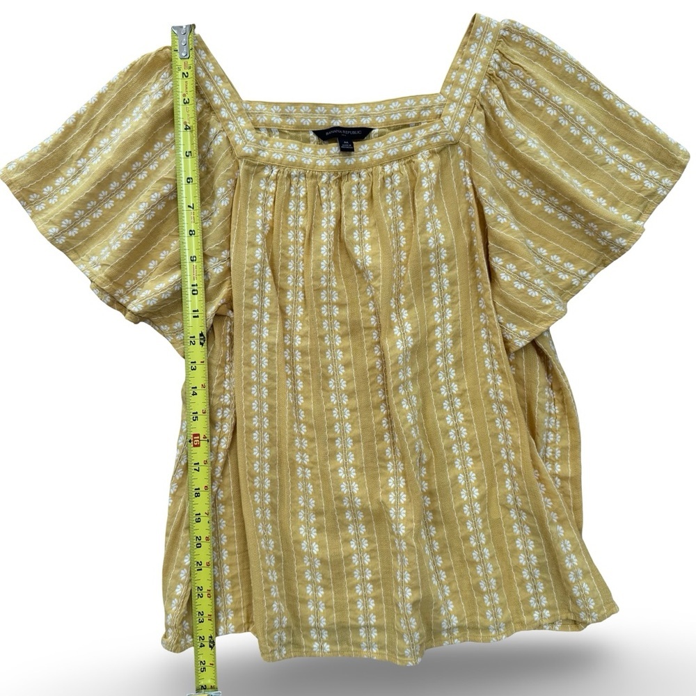 Banana Republic Yellow Smocked‎ Blouse - Picture 4 of 6